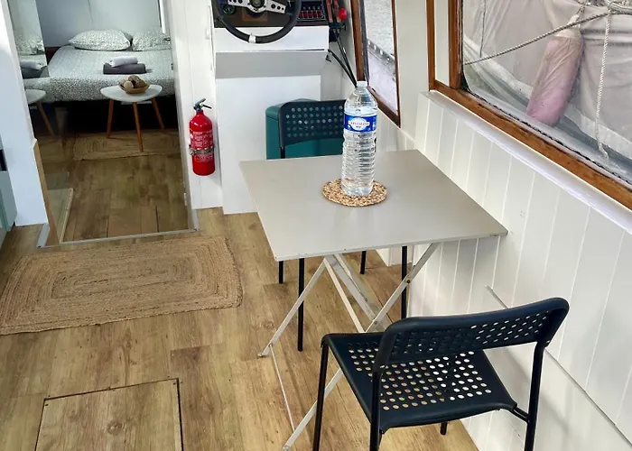 Botel Penichette Cosy Bassins A Flots, Proche De La Cite Du Vin Bordeaux