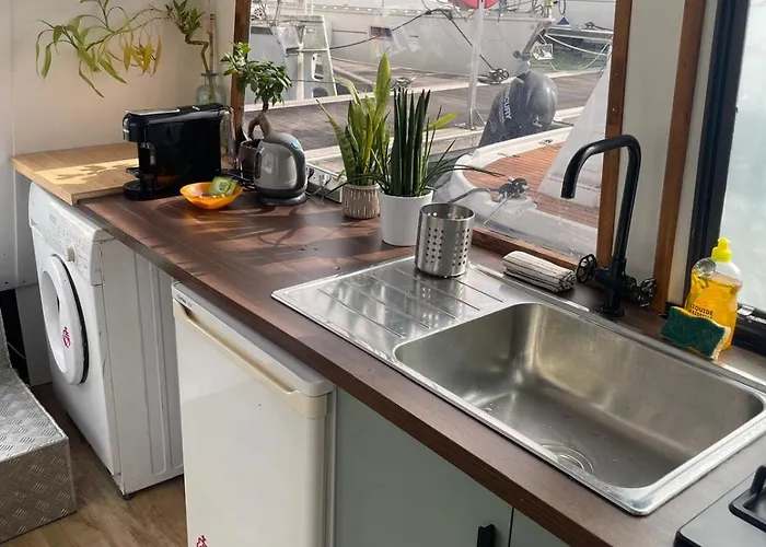 Bateau-hôtel Pénichette Cosy Bassins à Flots, Proche De La Cité Du Vin Bordeaux